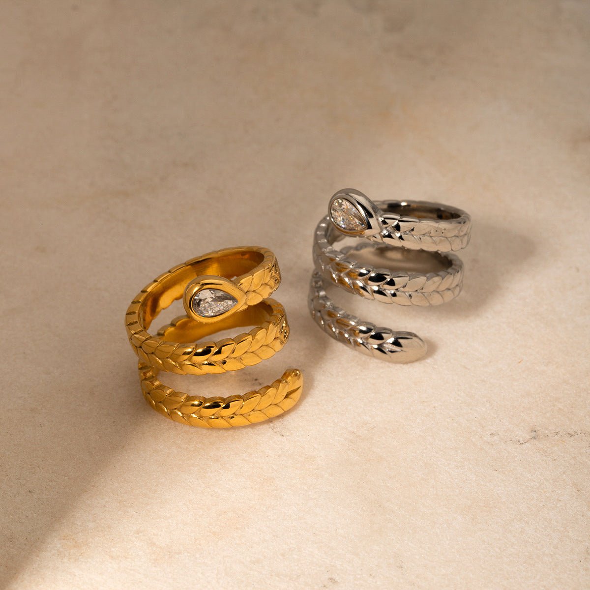 Davina Snake Ring in Gold