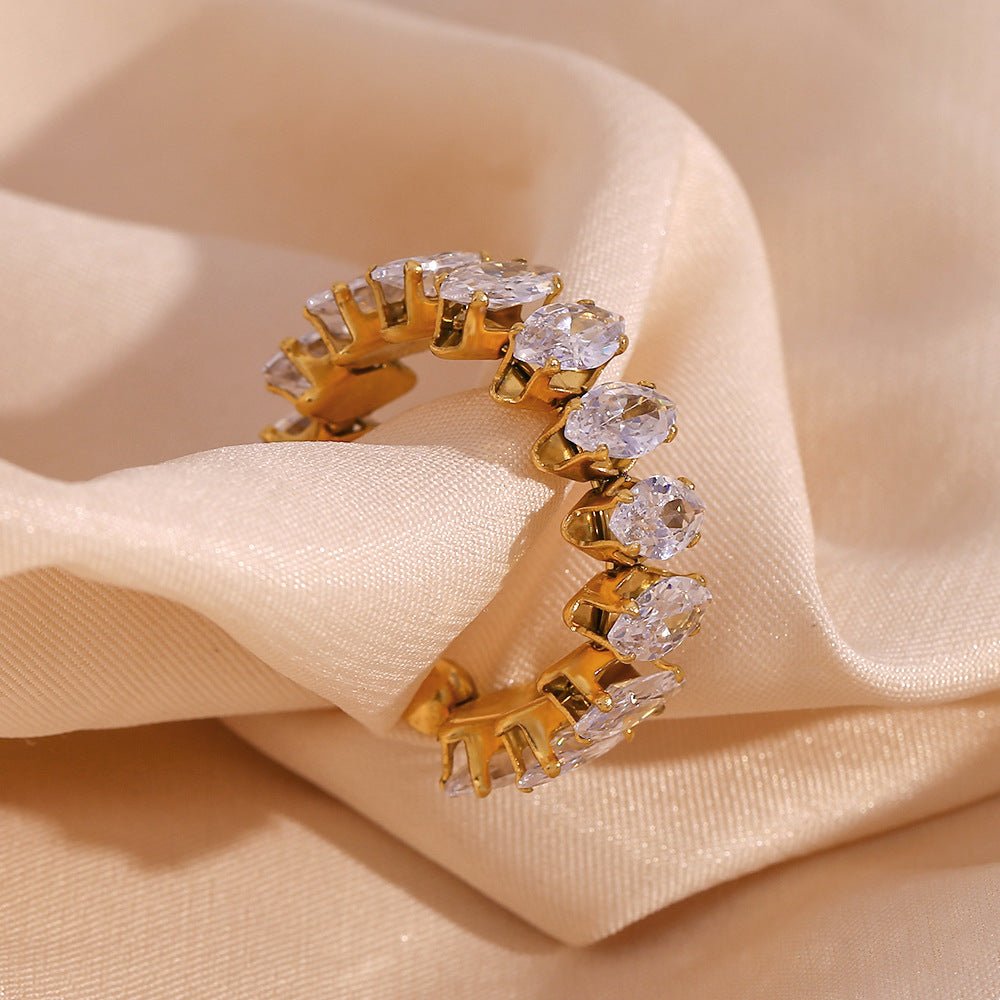 Geneviève Diamond Ring