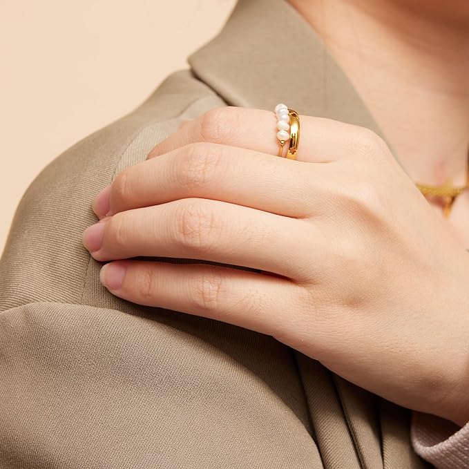 Gold Ring with Freshwater Pearls Magnolia