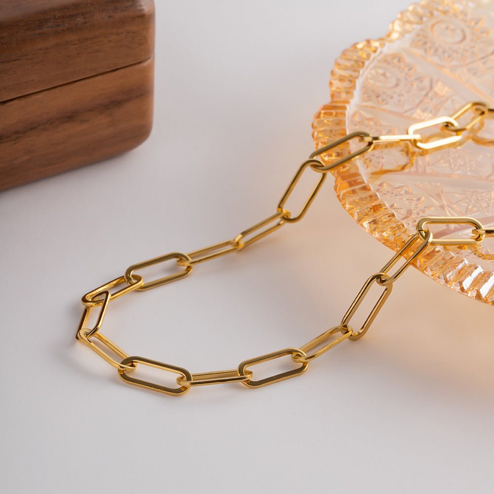 Ria Clip Paper Chain Necklace