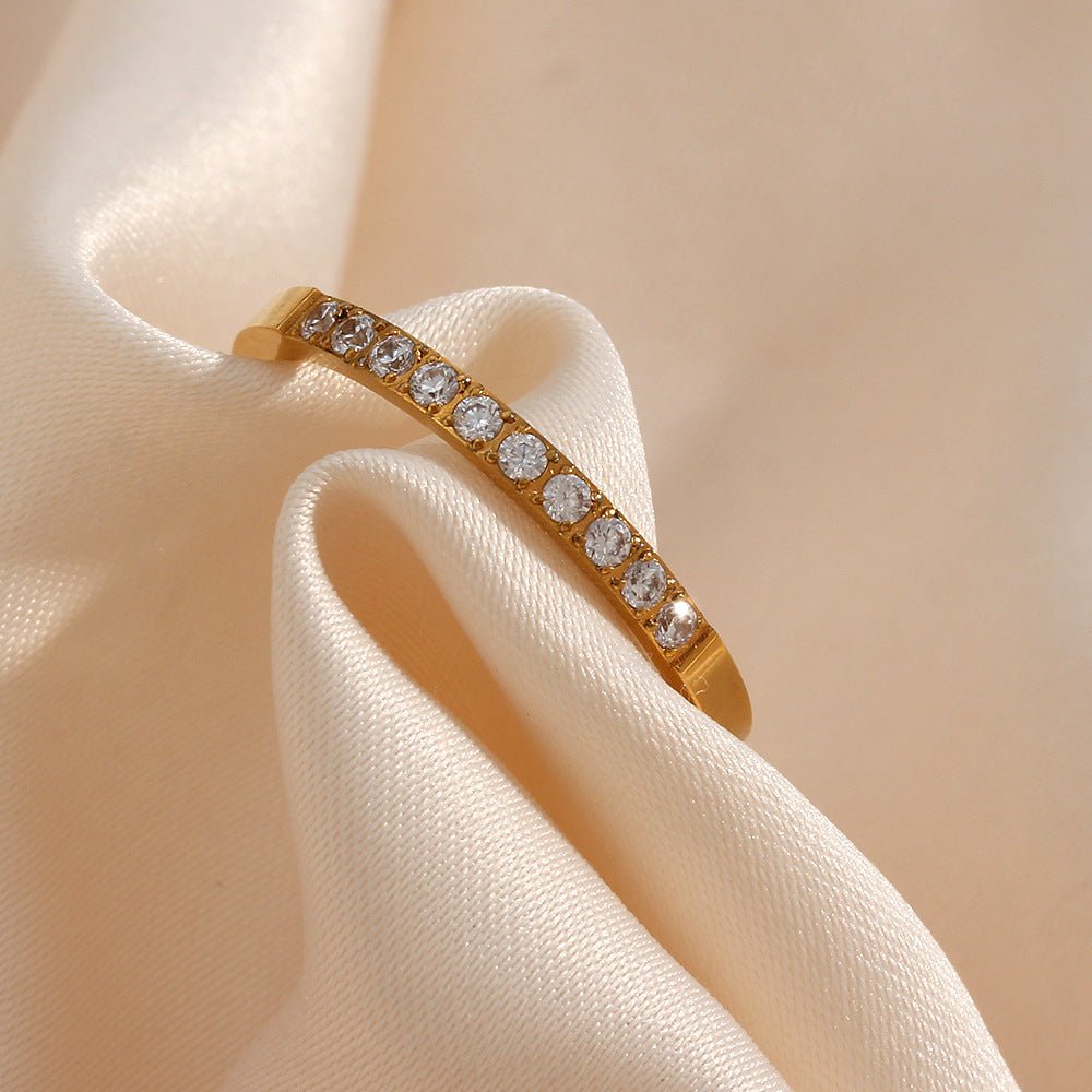 Sage Ring in Gold