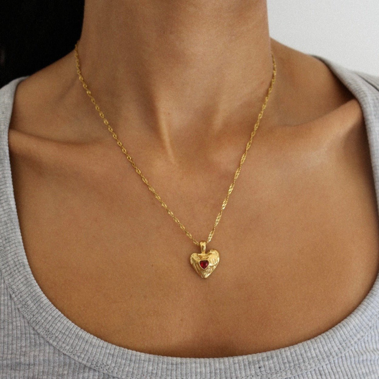 Vesper Gold Necklace with Heart