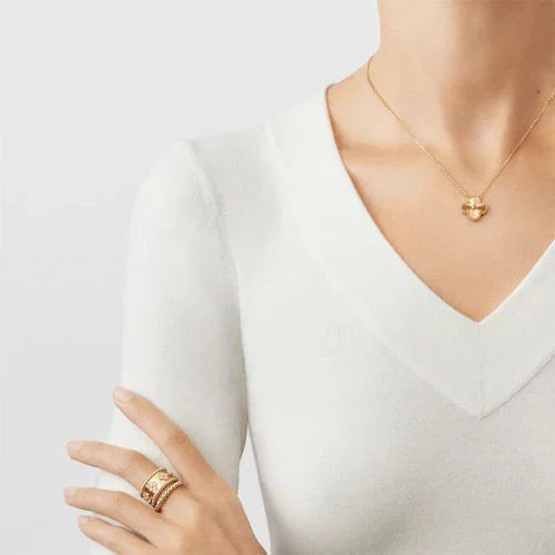 Clover | Pendant Necklace – Gold