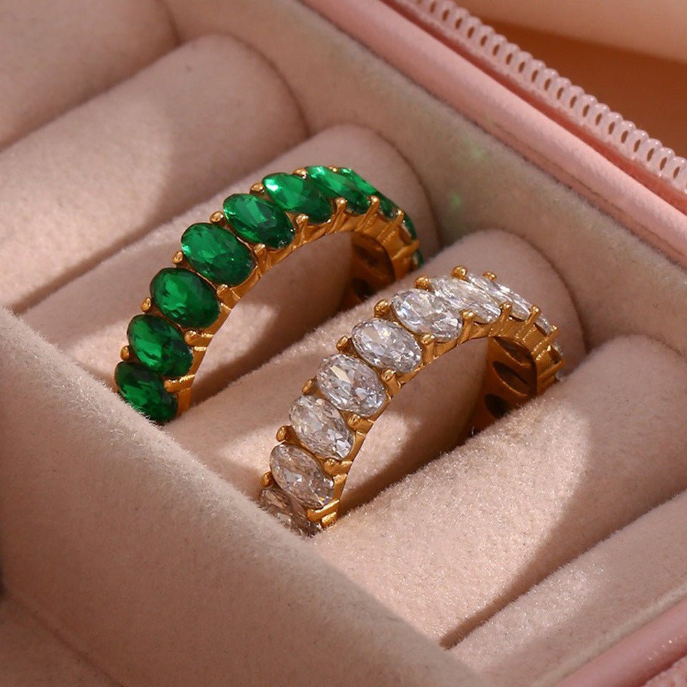 Gold Ring with Diamond Simulant Antoinette