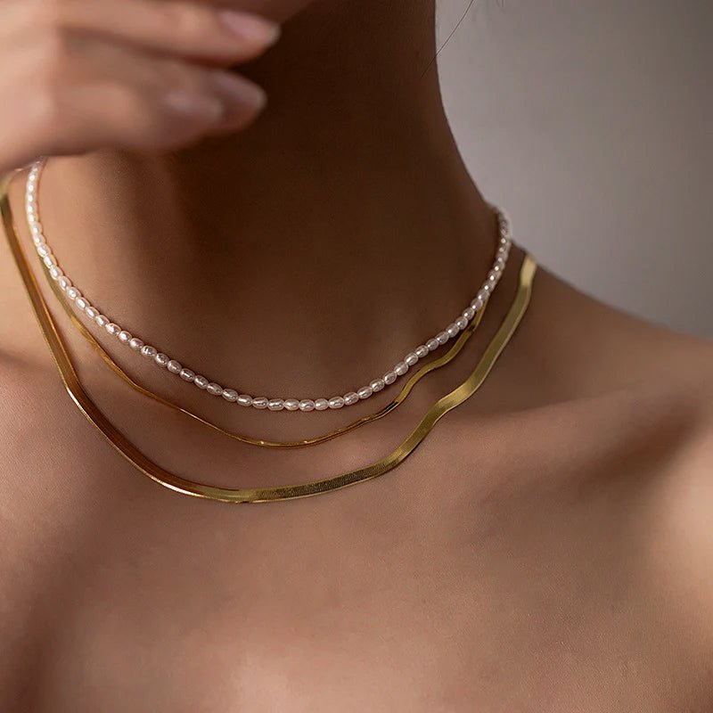 Avaria Necklace in Freshwater Pearls