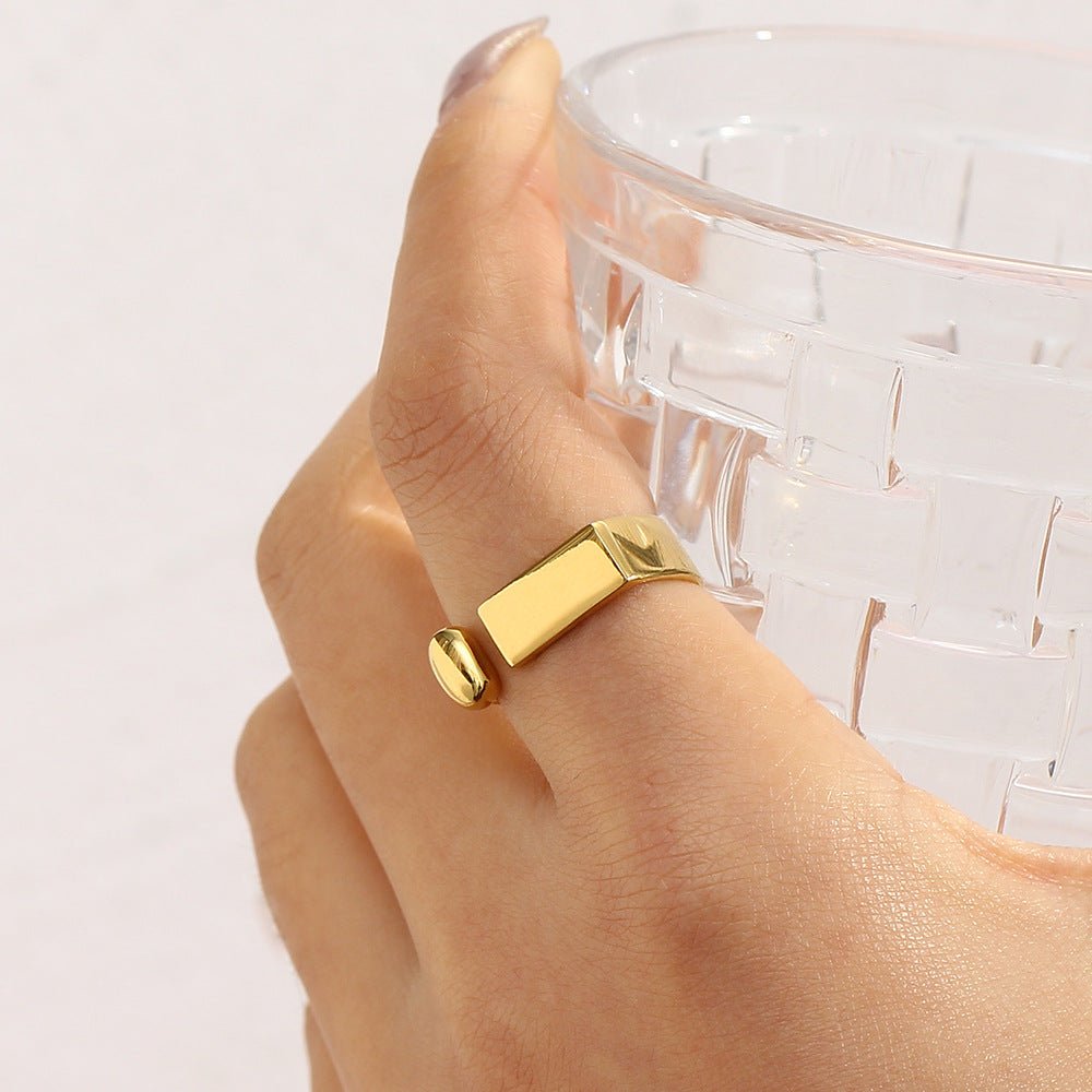 Cadenza Ring in Gold
