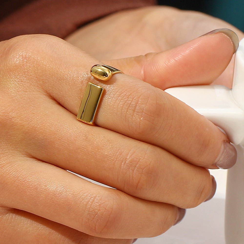 Cadenza Ring in Gold