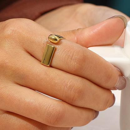 Cadenza Ring in Gold