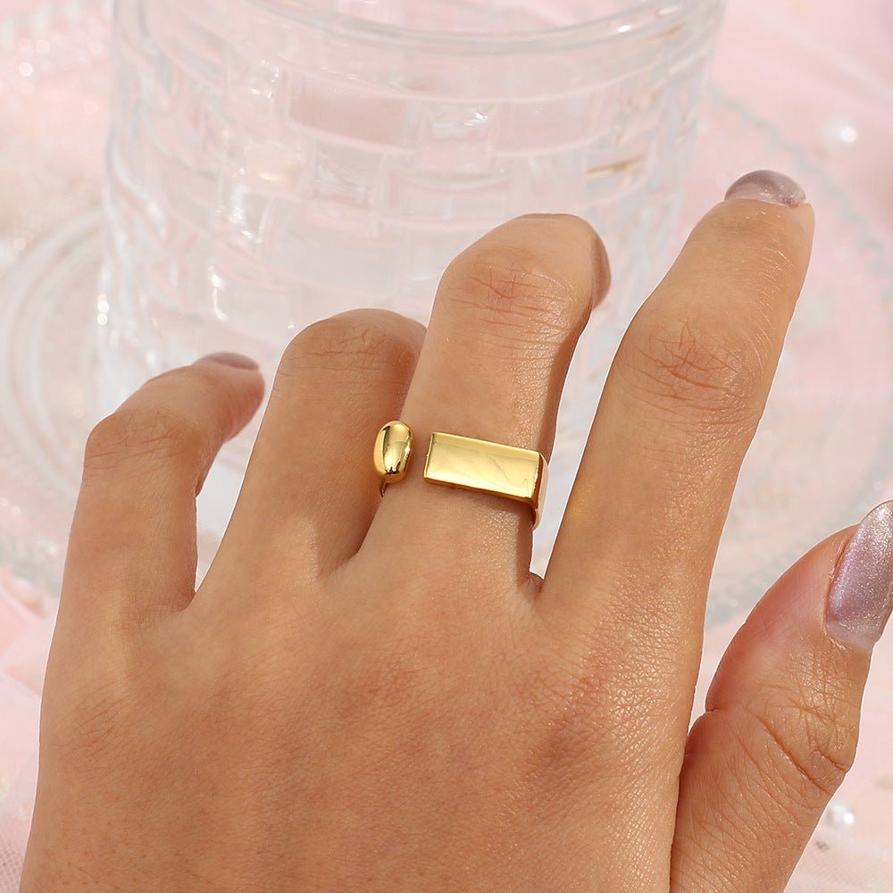 Cadenza Ring in Gold