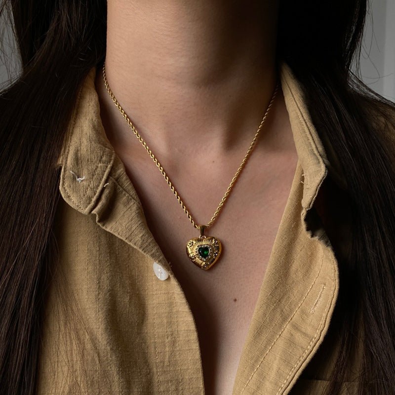 Gold Heart Necklace Caelus