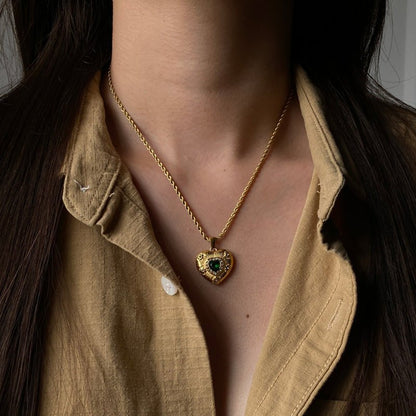 Gold Heart Necklace Caelus