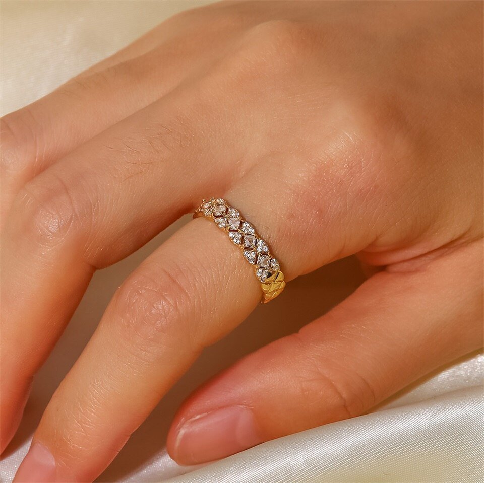 Gold Pattern Ring Camille
