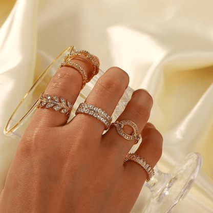 Cassandra Clouté Gold Ring