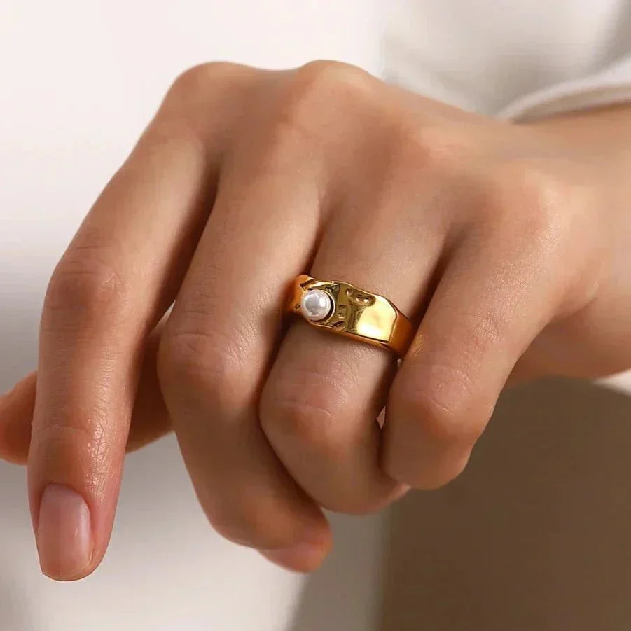 Cerulia Pearl Ring