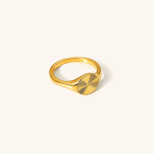 Cyna Ring in Gold