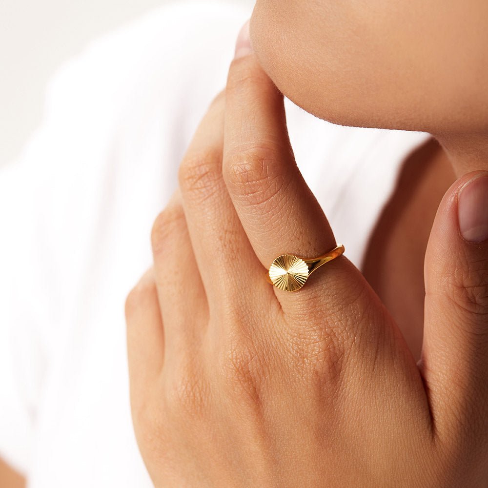 Cyna Ring in Gold