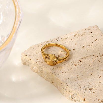 Cyna Ring in Gold