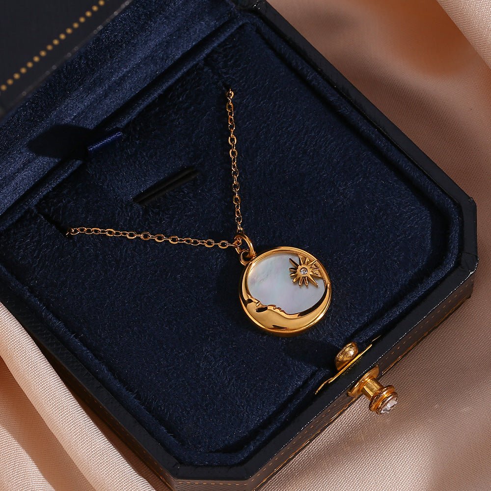 Evangeline Necklace in Lunar Gold