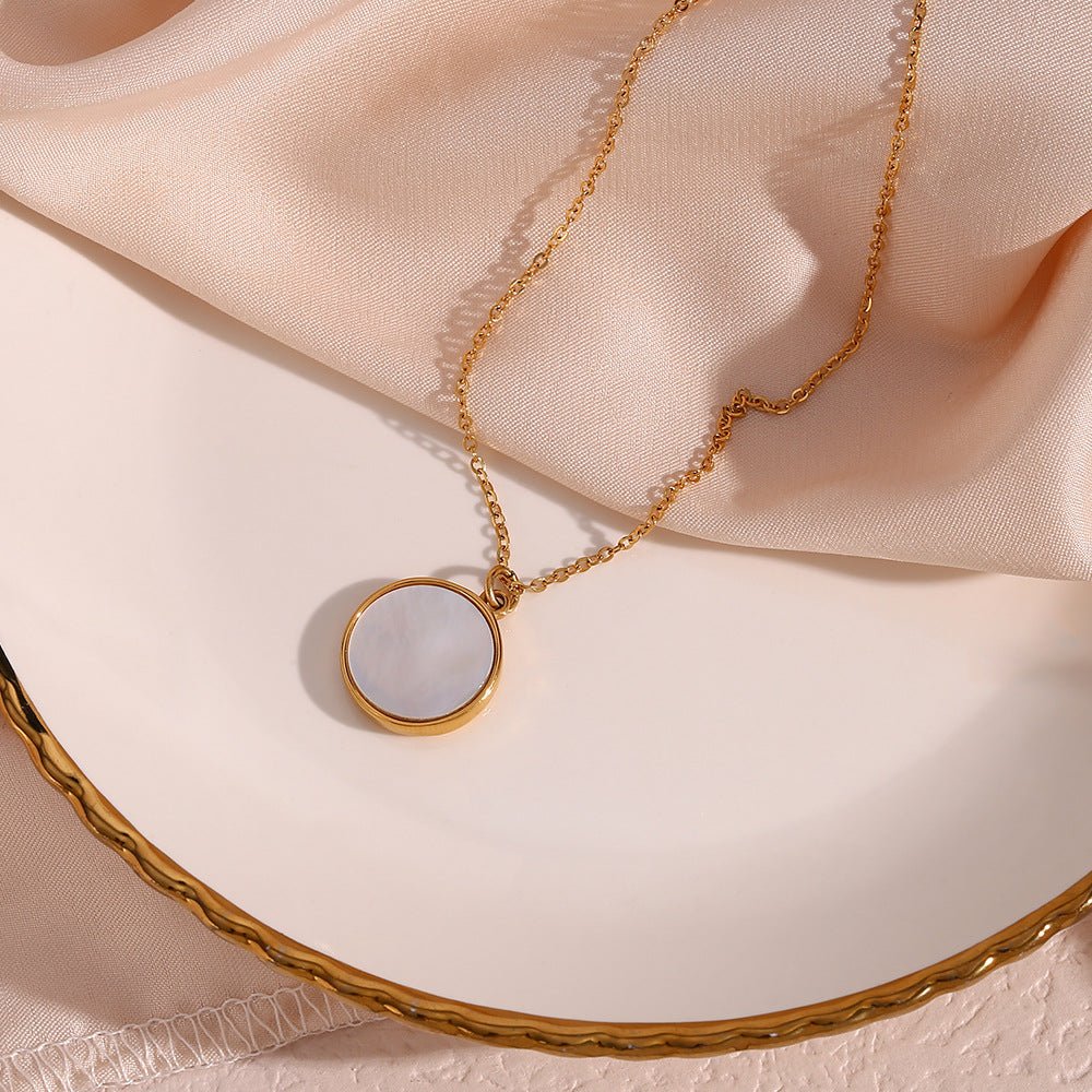 Evangeline Necklace in Lunar Gold