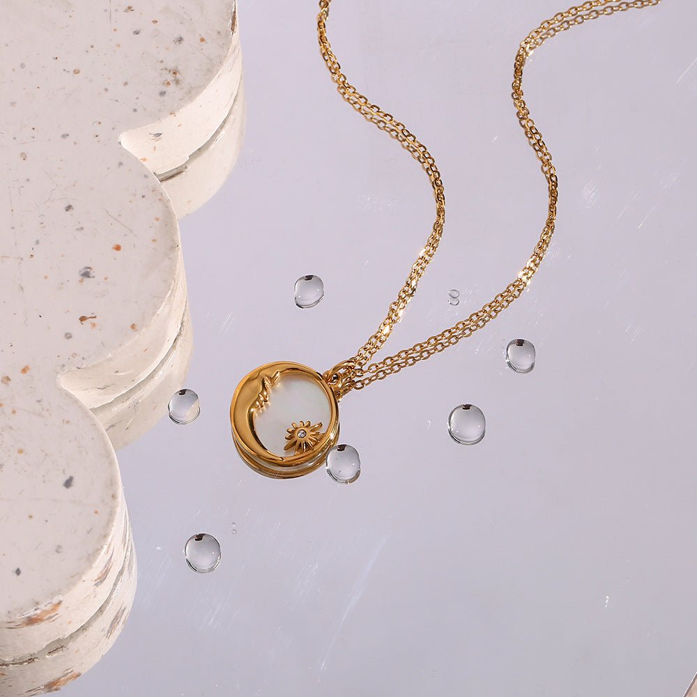 Evangeline Necklace in Lunar Gold