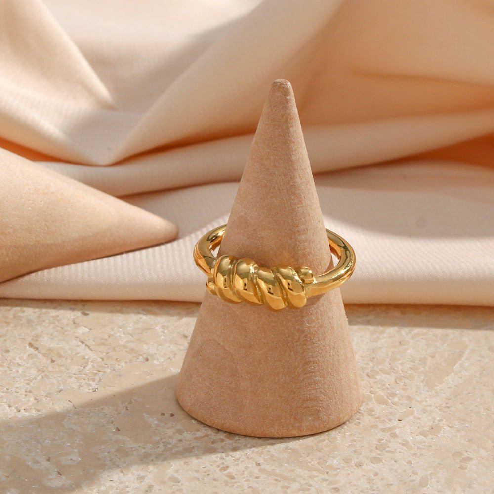 Lacrim Ring in Gold