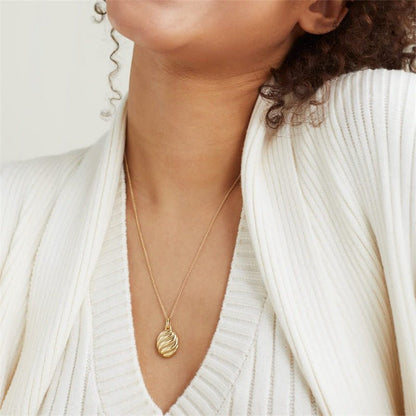 Linda Gold Crescent Necklace