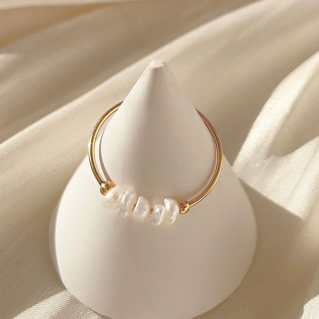 Gold Ring with Freshwater Pearls Magnolia