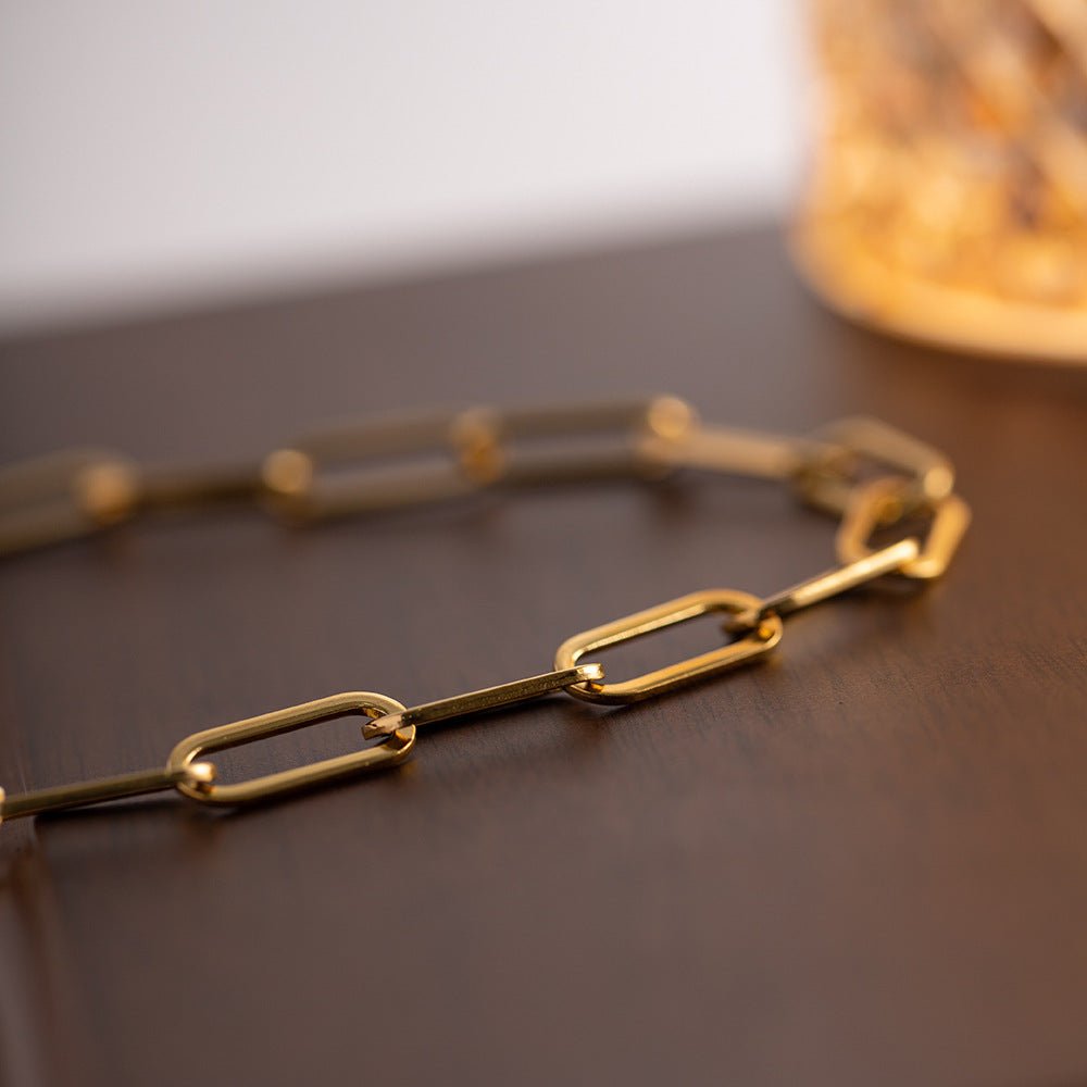 Ria Clip Paper Chain Necklace