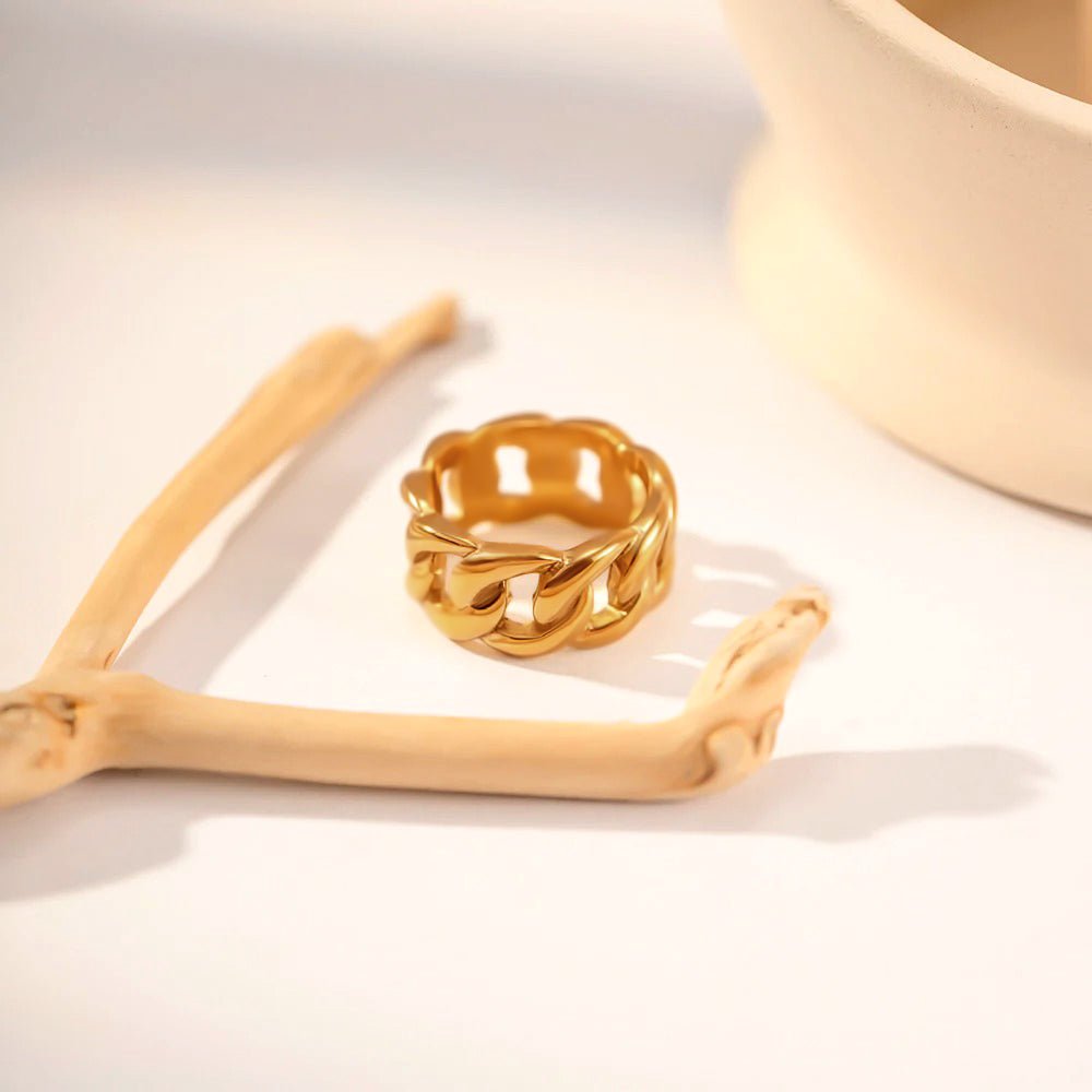Gold Splendour Ring