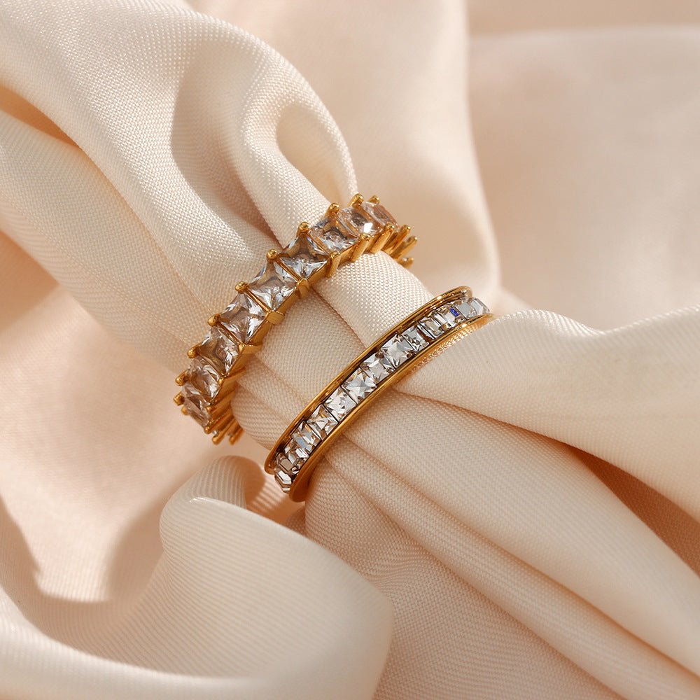 Crown Ring in Gold
