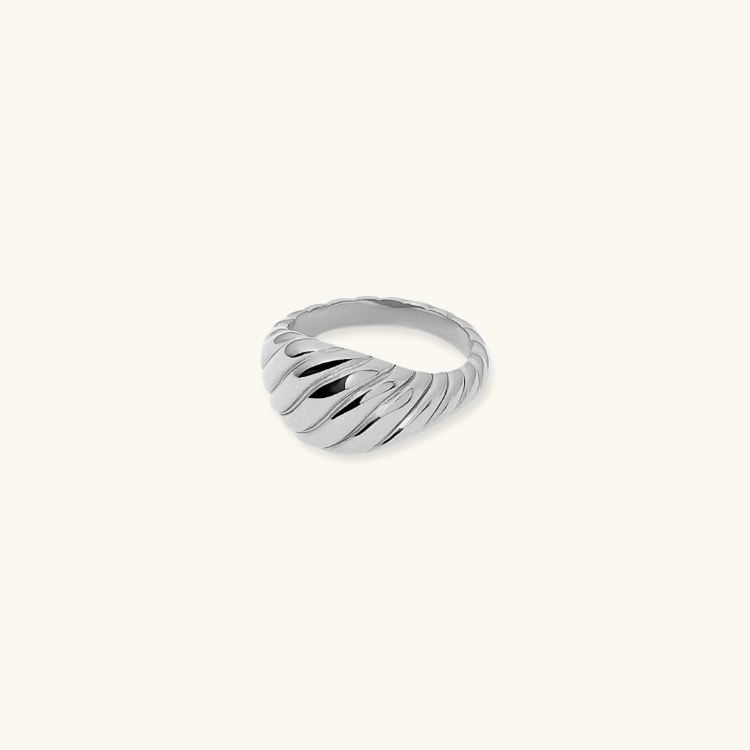 Ylenna Gold Crescent Ring