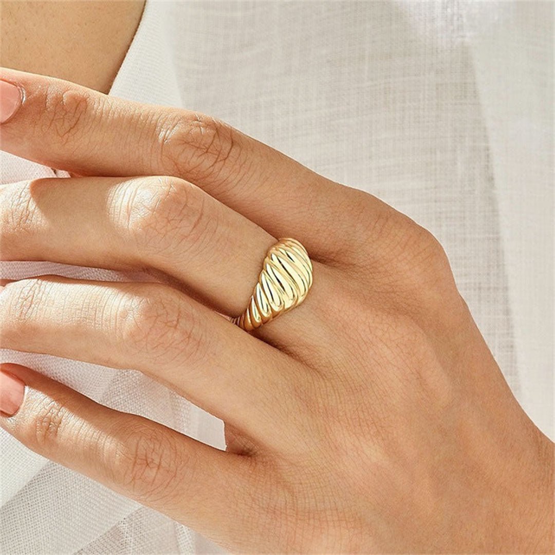 Ylenna Gold Crescent Ring